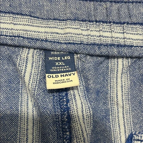Old Navy Blue and White Striped Wide Leg Pants - Picture 2 of 3